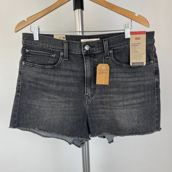 Sz 33-NWT Levi's High Rise Slim Fit Cut-Off Denim Jean Shorts-‎ Scuffed Black - Picture 1 of 5